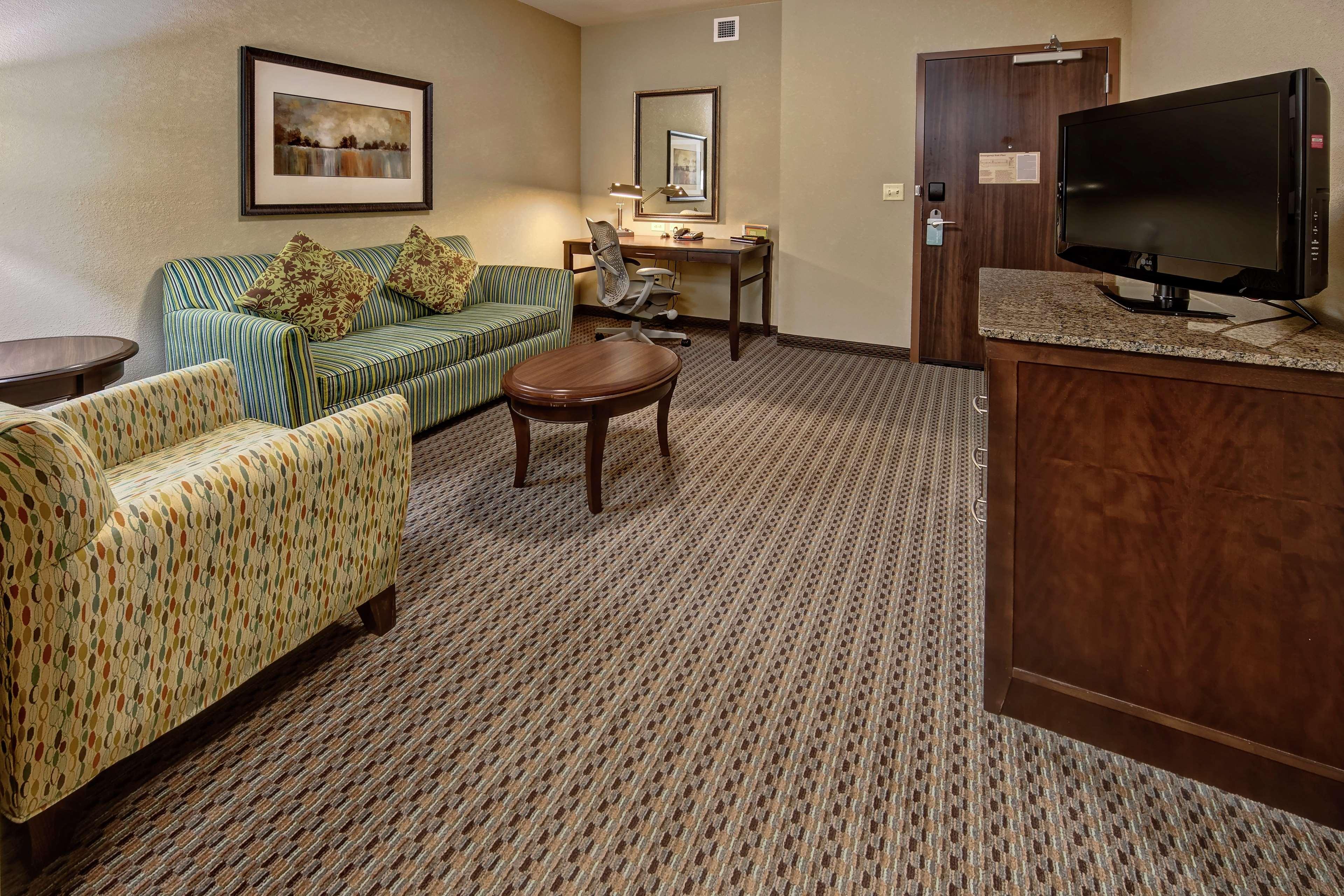 Hilton Garden Inn Midtown Талса Экстерьер фото