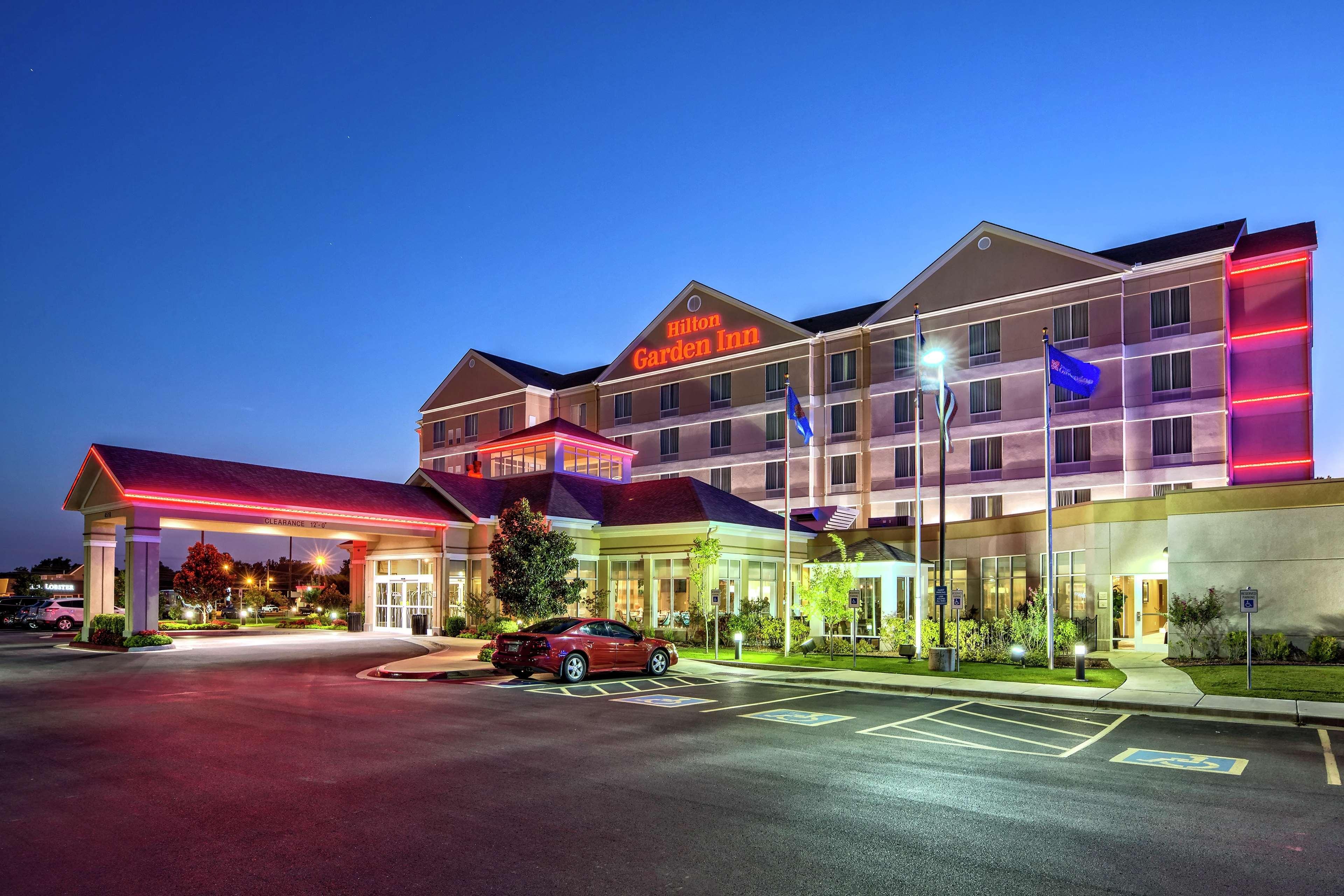 Hilton Garden Inn Midtown Талса Экстерьер фото