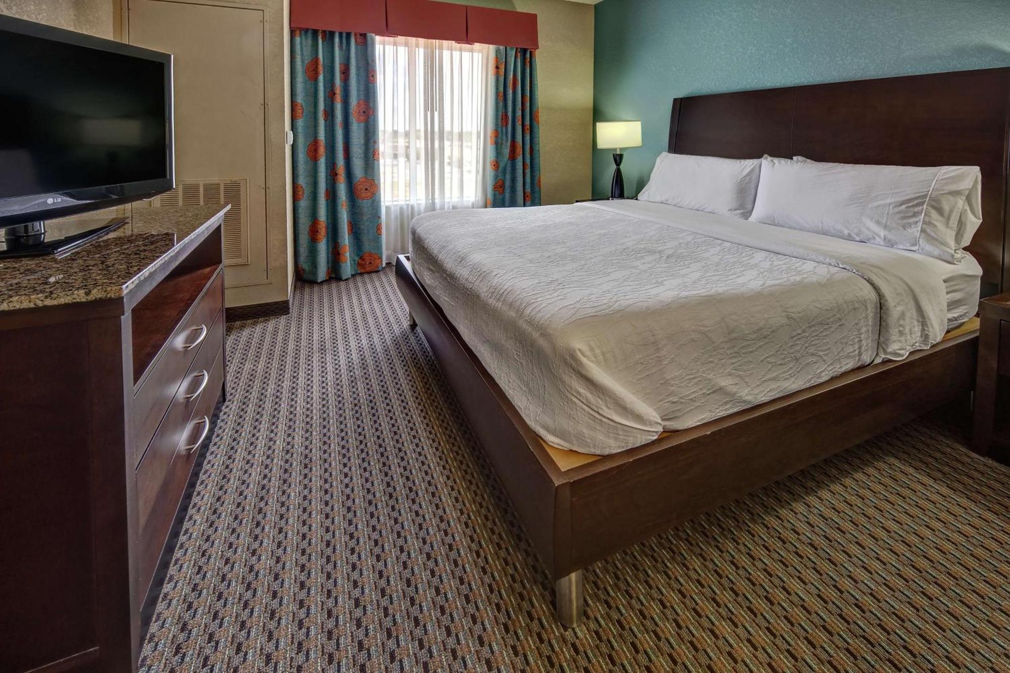 Hilton Garden Inn Midtown Талса Экстерьер фото