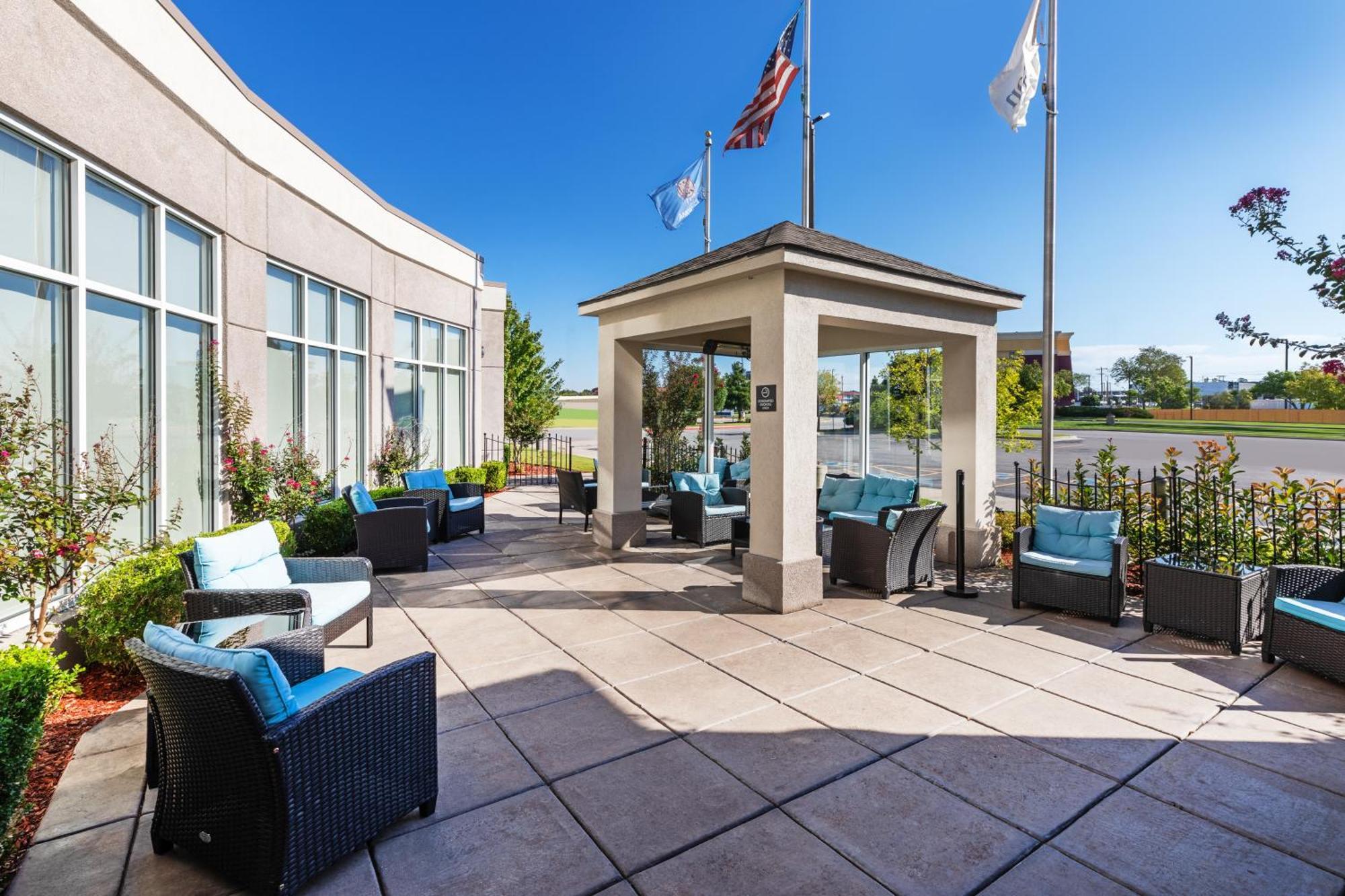 Hilton Garden Inn Midtown Талса Экстерьер фото