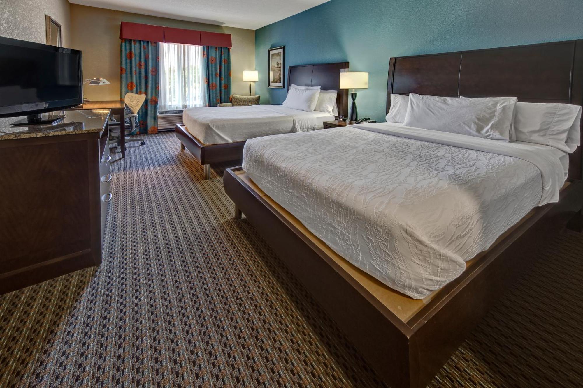 Hilton Garden Inn Midtown Талса Экстерьер фото