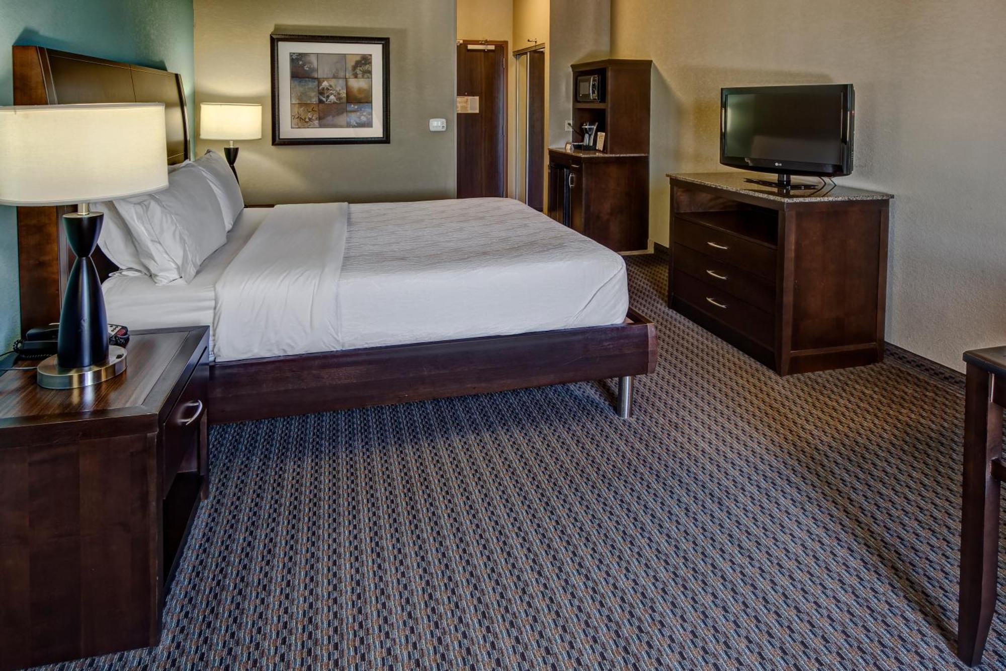 Hilton Garden Inn Midtown Талса Экстерьер фото