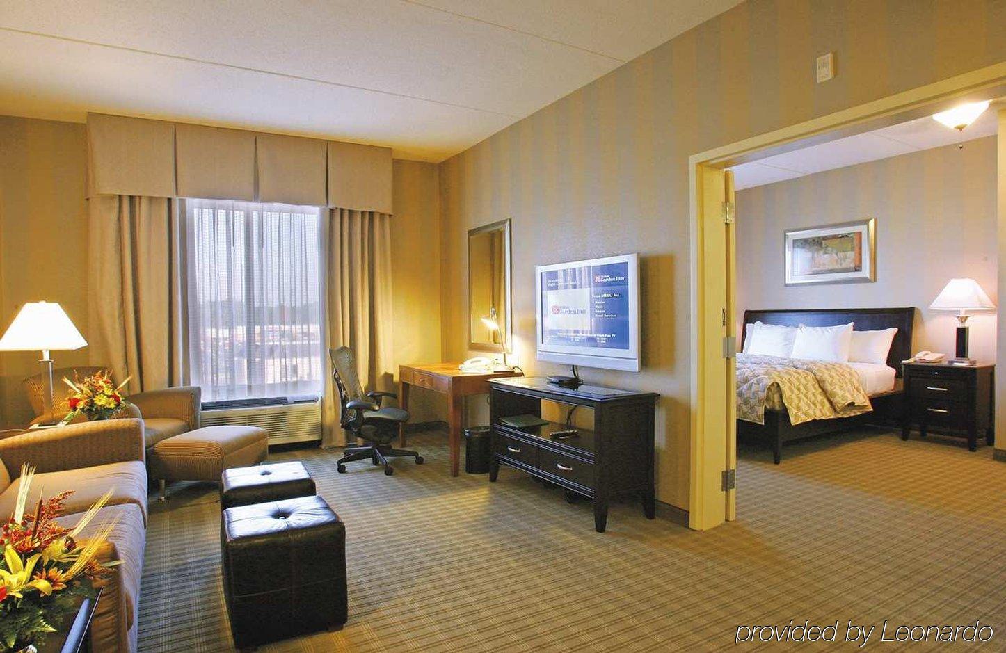 Hilton Garden Inn Midtown Талса Номер фото